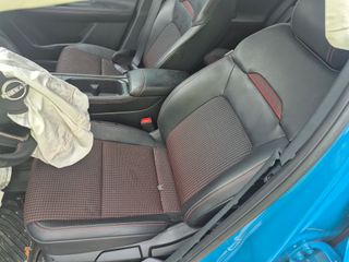 2025 Nissan Kicks SR Intelligent AWD - Interior Front Seat Image